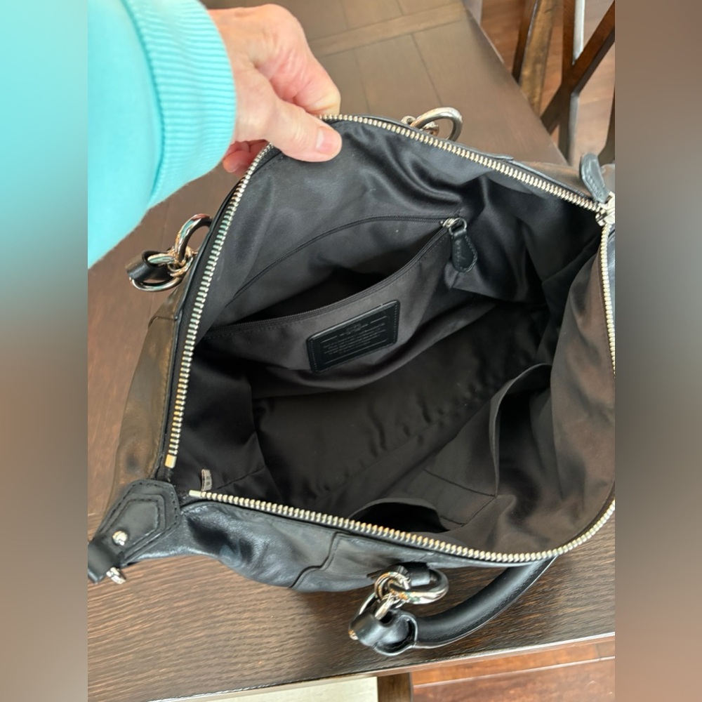 Black leather Coach purse - Picture 4 of 5